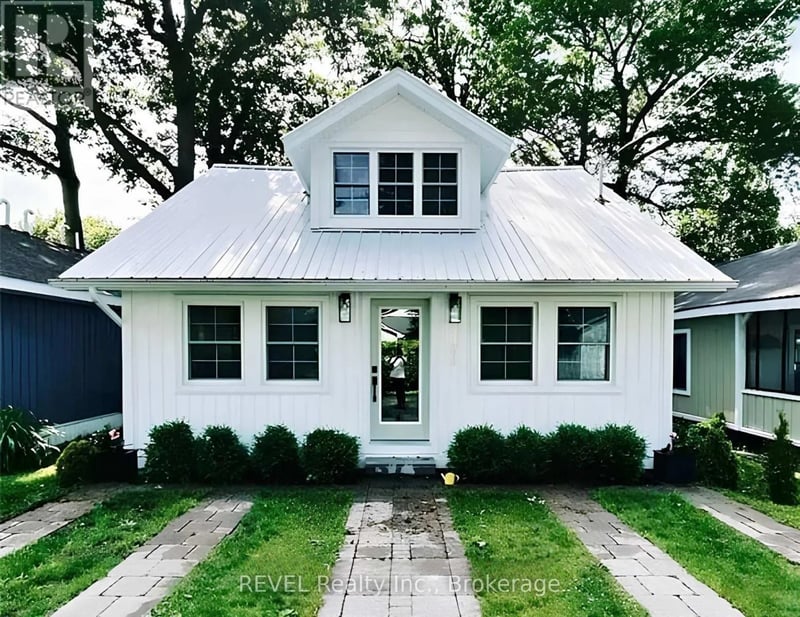 399 Elmwood Avenue, Fort Erie (Crystal Beach), Ontario, L0S1B0, Fort Erie (Crystal Beach), Ontario — photo 1 of 5
