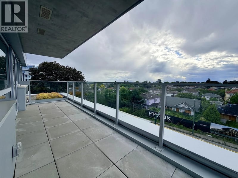 #502 8120 OAK Street, Vancouver, British Columbia, V6P4A7, Vancouver, British Columbia — photo 1 of 5