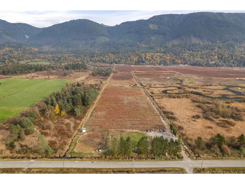11186 FARMS Road, Mission, British Columbia, V2V4J1, Mission, British Columbia — photo 1 of 5