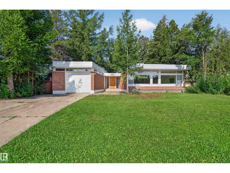 13842 RAVINE DR NW, Edmonton, Alberta, T5N3M1, Edmonton, Alberta — photo 1 of 5