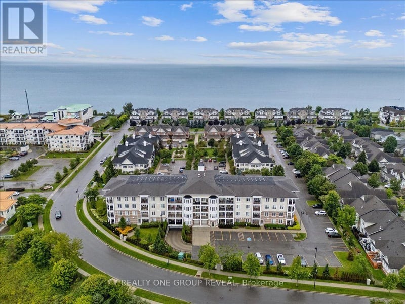 #111 65 Shipway Avenue, Clarington (Newcastle), Ontario, L1B0W2, Clarington (Newcastle), Ontario — photo 1 of 5
