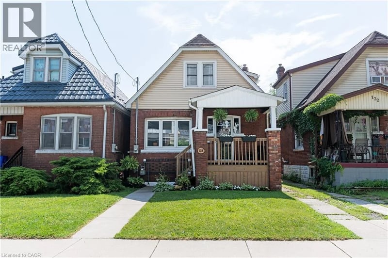 124 BALSAM Avenue North, Hamilton, Ontario, L8L6Y3, Hamilton, Ontario — photo 1 of 5