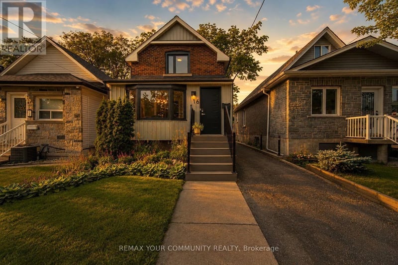 16 Cordella Avenue, Toronto (Rockcliffe-Smythe), Ontario, M6N2J6, Toronto (Rockcliffe-Smythe), Ontario — photo 1 of 5