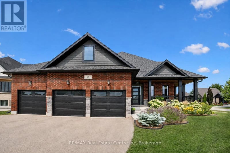 58 Carriage Crossing, Mapleton, Ontario, N0G1P0, Mapleton, Ontario — photo 1 of 5