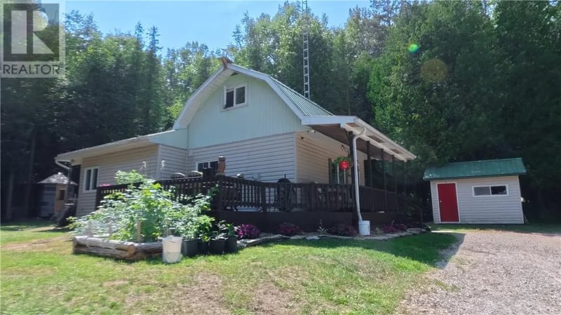 7 Oak Drive, Kagawong, Manitoulin Island, Ontario, P0P1J0, Kagawong, Manitoulin Island, Ontario — photo 1 of 5