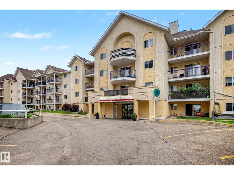 #452 10520 120 NW, Edmonton, Alberta, T5H4L9, Edmonton, Alberta — photo 1 of 5
