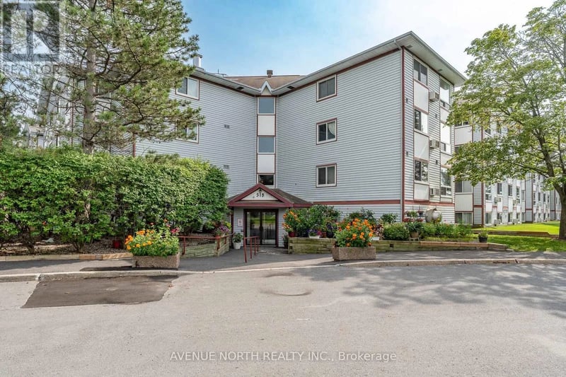 #302 318 Lorry Greenberg Drive, Ottawa, Ontario, K1T2R5, Ottawa, Ontario — photo 1 of 5