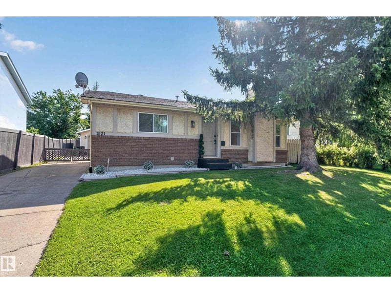 1931 145A AV NW, Edmonton, Alberta, T5Y1S9, Edmonton, Alberta — photo 1 of 5
