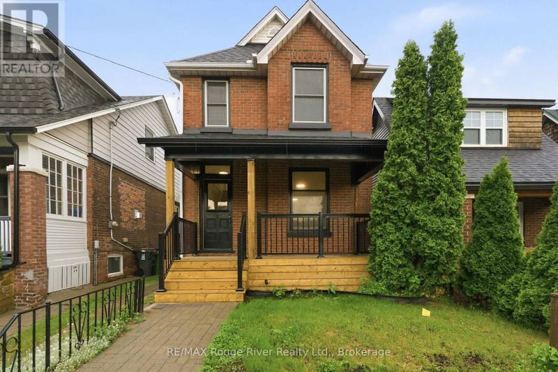 7 Heyworth Crescent, Toronto (East End-Danforth), Ontario, M4E1T6, Toronto (East End-Danforth), Ontario — photo 1 of 5
