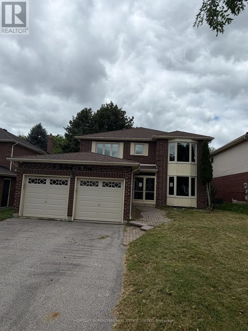 8 Butterfield Crescent, Whitby (Rolling Acres), Ontario, L1R1J2, Whitby (Rolling Acres), Ontario — photo 1 of 5