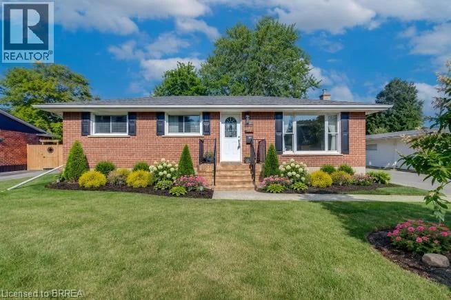 62 FORSYTHE Avenue, Brantford, Ontario, N3R3L7, Brantford, Ontario — photo 1 of 5