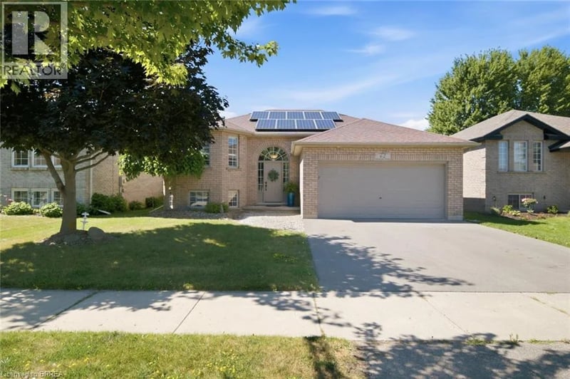 62 DONEGAL Drive, Brantford, Ontario, N3T6L2, Brantford, Ontario — photo 1 of 5