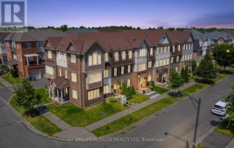 22 Crossbill Road, Brampton (Northwest Brampton), Ontario, L7A0S5, Brampton (Northwest Brampton), Ontario — photo 1 of 5