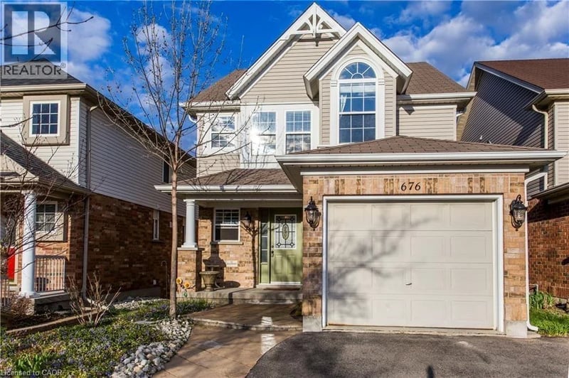 676 BONAVISTA Drive, Waterloo, Ontario, N2K4E9, Waterloo, Ontario — photo 1 of 5