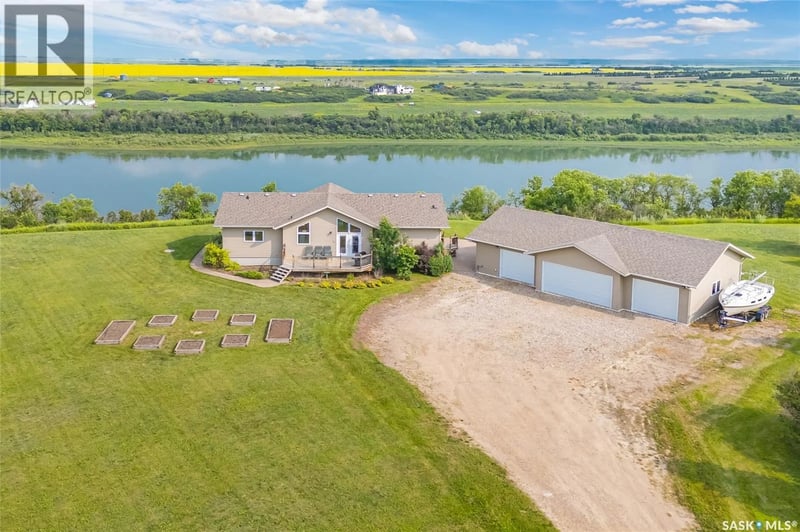 Roberts Riverfront Acreage, South Saskatchewan River, Saskatchewan, S7K3J7, South Saskatchewan River, Saskatchewan — photo 1 of 5