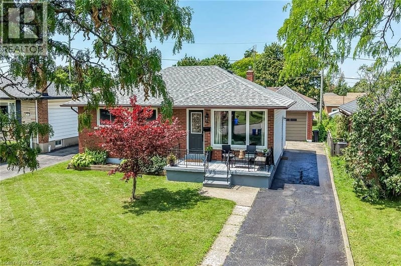 13 ALLANBURG Road South, St. Catharines, Ontario, L2T2R8, St. Catharines, Ontario — photo 1 of 5