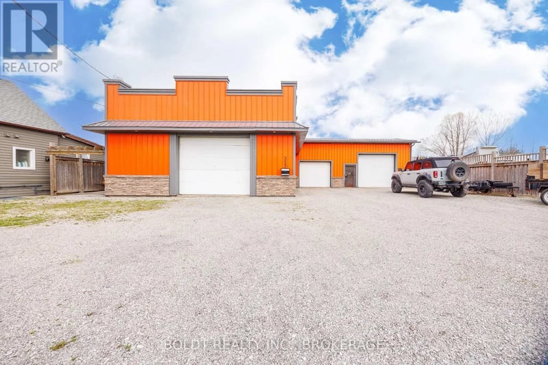 353 Dain Avenue, Welland (Lincoln/Crowland), Ontario, L3B3E8, Welland (Lincoln/Crowland), Ontario — photo 1 of 5