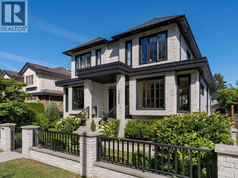 2305 KING EDWARD Avenue, Vancouver, British Columbia, V6L1T3, Vancouver, British Columbia — photo 1 of 5