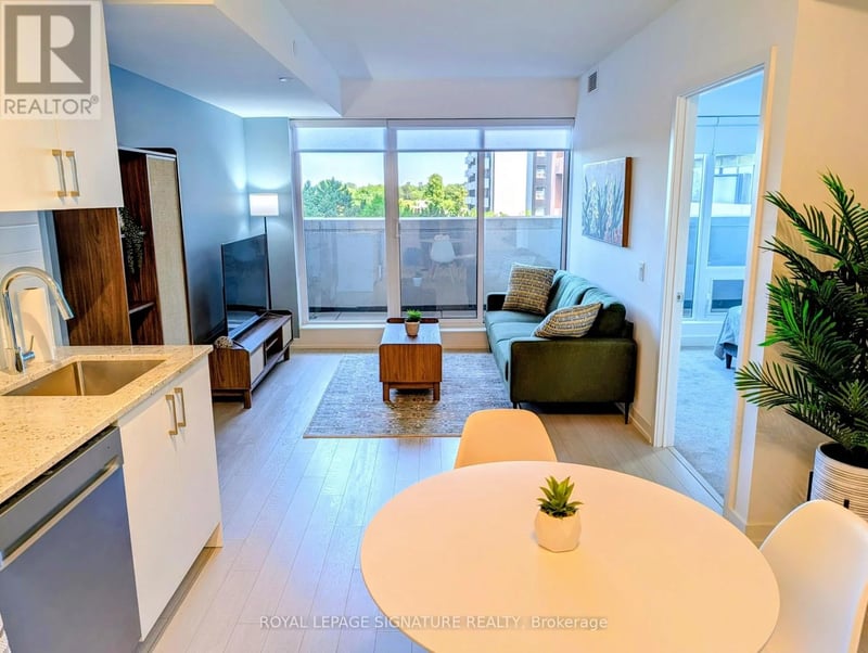 #509 4010 Eglinton Avenue West, Toronto (Humber Heights), Ontario, M9A0G5, Toronto (Humber Heights), Ontario — photo 1 of 5