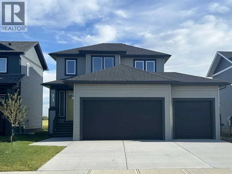 71 Vincent Crescent, Olds, Alberta, T4H0G7, Olds, Alberta — photo 1 of 5