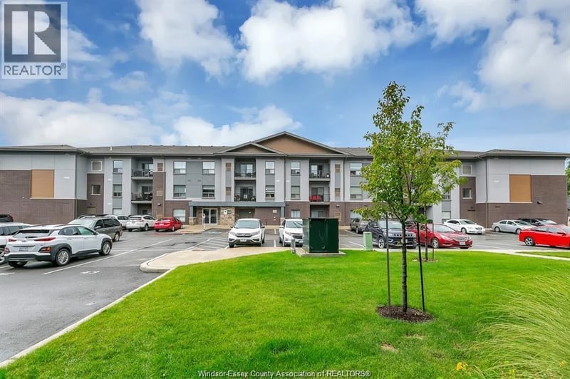 #213 5850 NEWMAN, LaSalle, Ontario, N9J0E2, LaSalle, Ontario — photo 1 of 5
