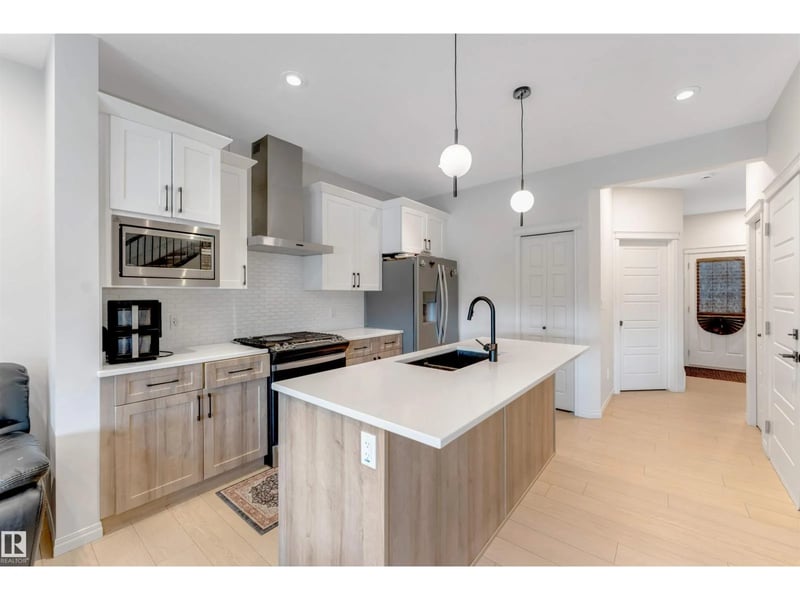 1263 Watt DR SW, Edmonton, Alberta, T6L6T5, Edmonton, Alberta — photo 1 of 5