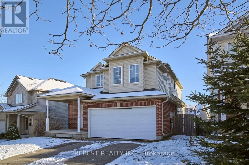 655 Interlaken Drive, Waterloo, Ontario, N2T2Y5, Waterloo, Ontario — photo 1 of 5