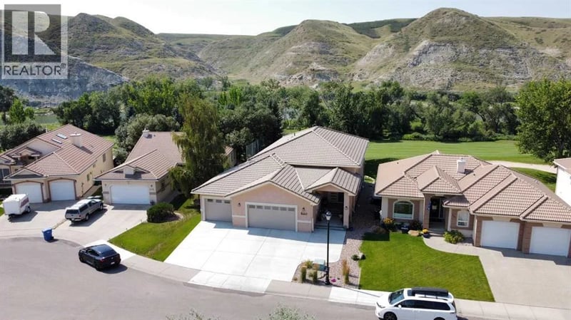 319 Canyon Boulevard West, Lethbridge, Alberta, T1J6V2, Lethbridge, Alberta — photo 1 of 5