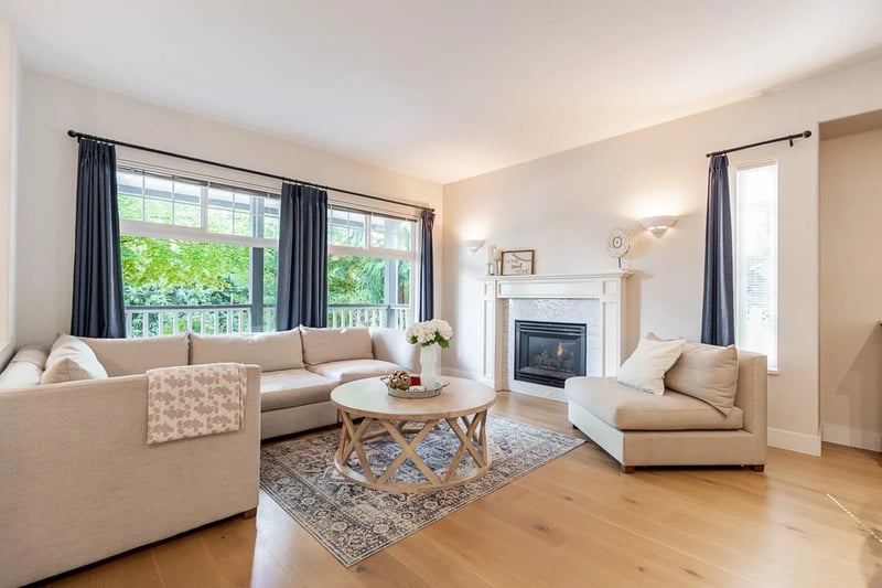 21215 43 Avenue, Langley, British Columbia, V3A7R9, Langley, British Columbia — photo 1 of 5