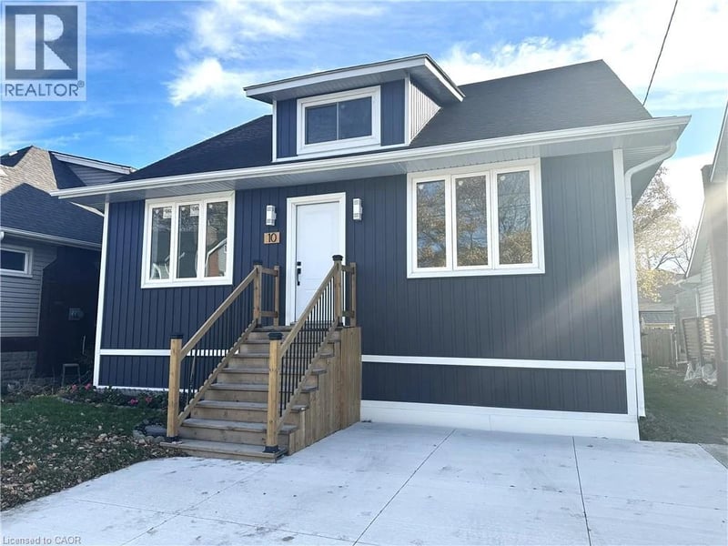 ##1 (Main) 10 COMET Avenue, Hamilton, Ontario, L8H7E5, Hamilton, Ontario — photo 1 of 5