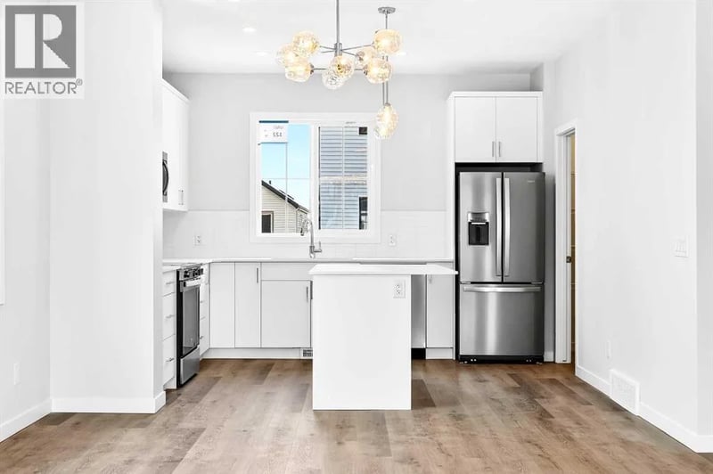 40 Creekside Way Southwest, Calgary, Alberta, T2X6E2, Calgary, Alberta — photo 1 of 5