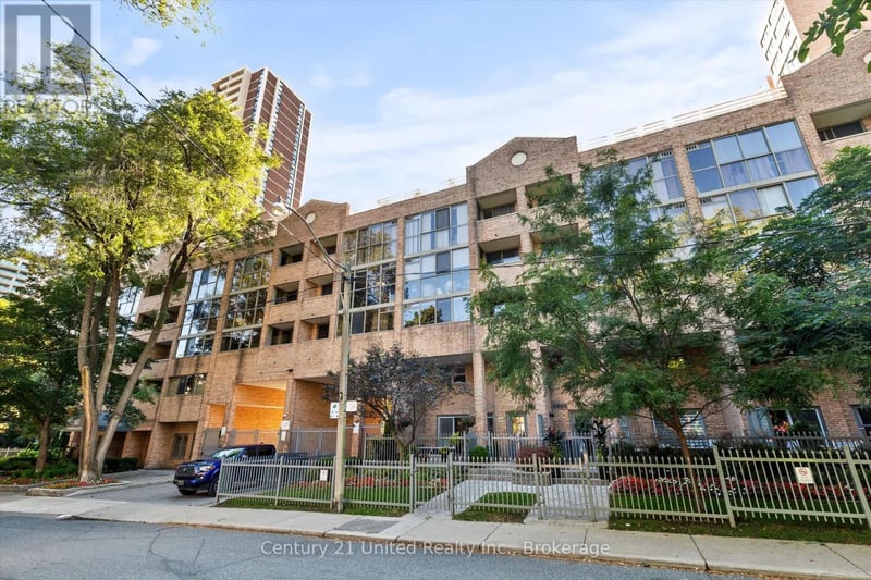 #504 60 Homewood Avenue, Toronto (Cabbagetown-South St. James Town), Ontario, M4Y2X4, Toronto (Cabbagetown-South St. James Town), Ontario — photo 1 of 5
