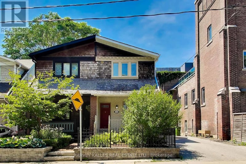 318 Sumach Street, Toronto (Cabbagetown-South St. James Town), Ontario, M5A3K5, Toronto (Cabbagetown-South St. James Town), Ontario — photo 1 of 5