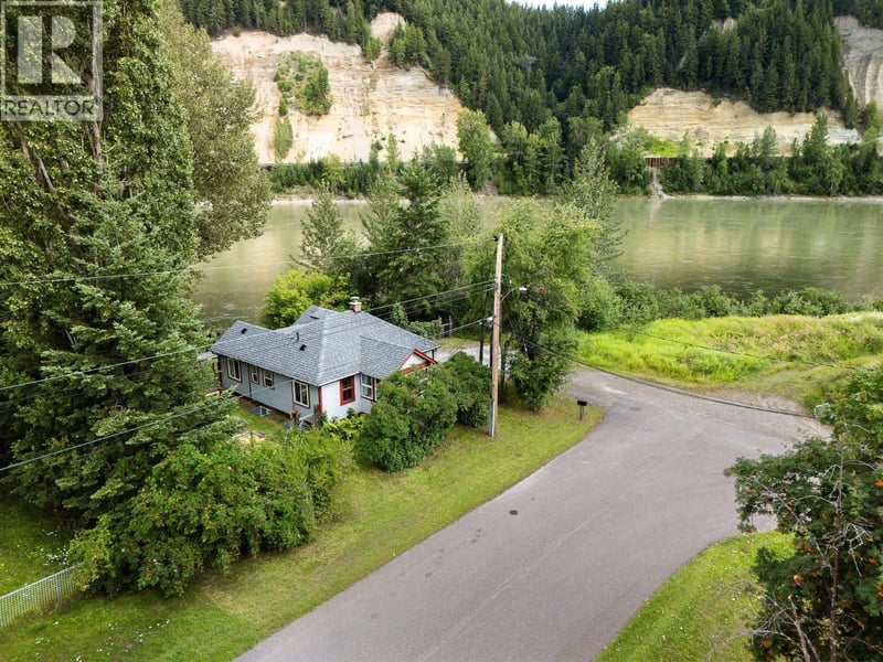2688 INLANDER Street, Prince George, British Columbia, V2L1J9, Prince George, British Columbia — photo 1 of 5