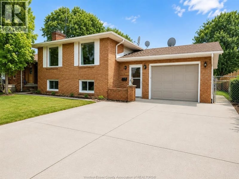 #LOWER 2997 REGIS Avenue, Windsor, Ontario, N0R1V7, Windsor, Ontario — photo 1 of 5