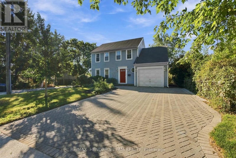 40 Emmett Street, Pelham (Fonthill), Ontario, L0S1E0, Pelham (Fonthill), Ontario — photo 1 of 5