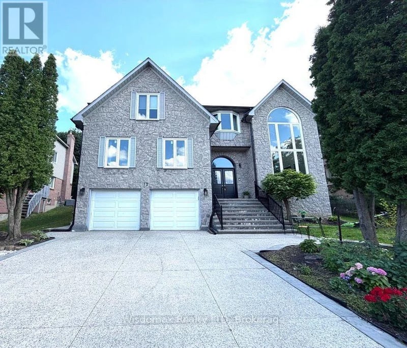 12 Sundrop Court, Hamilton (Iroquoia Heights), Ontario, L9K1G5, Hamilton (Iroquoia Heights), Ontario — photo 1 of 5