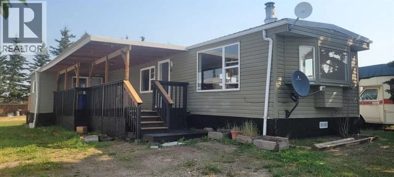 201 1 Street, Torrington, Alberta, T0M2B0, Torrington, Alberta — photo 1 of 5