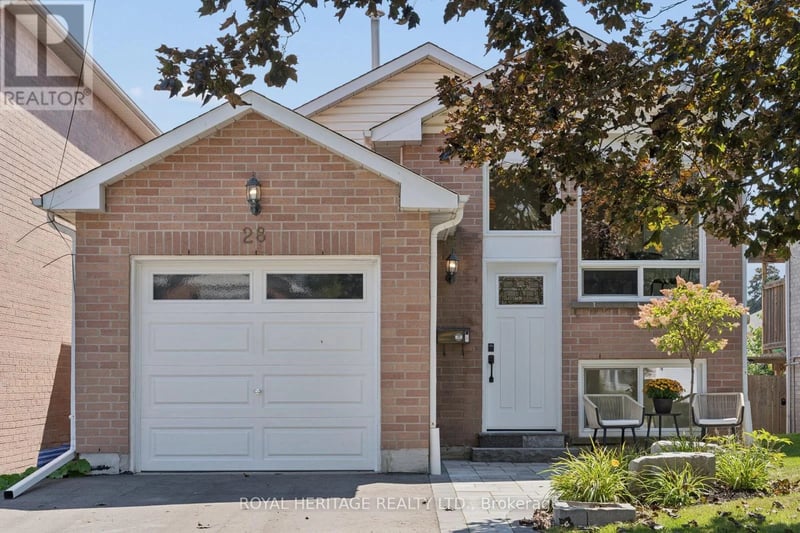 28 Glanville Crescent, Clarington (Bowmanville), Ontario, L1C4L6, Clarington (Bowmanville), Ontario — photo 1 of 5