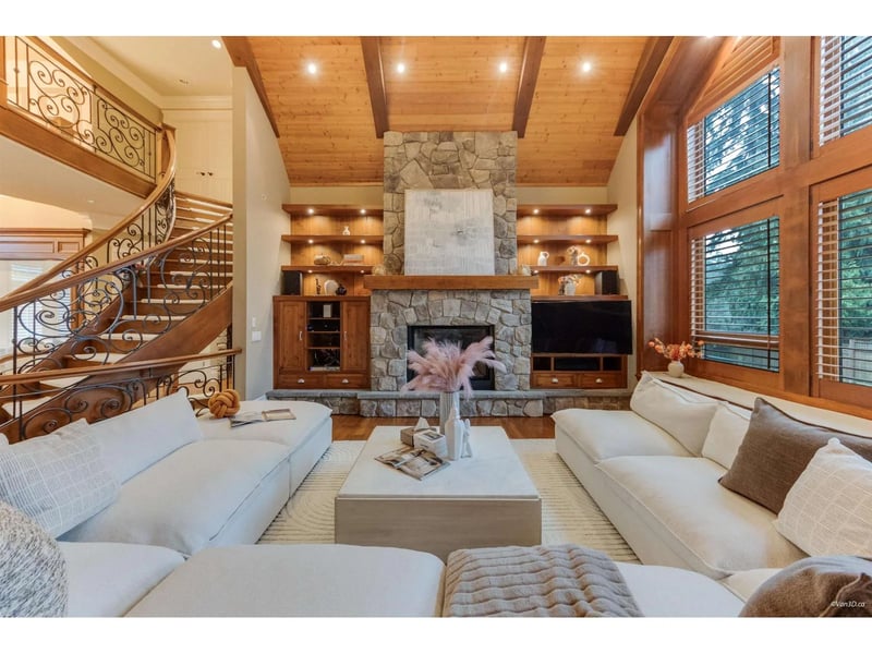 14526 32B Avenue, Surrey, British Columbia, V4P0A5, Surrey, British Columbia — photo 1 of 5