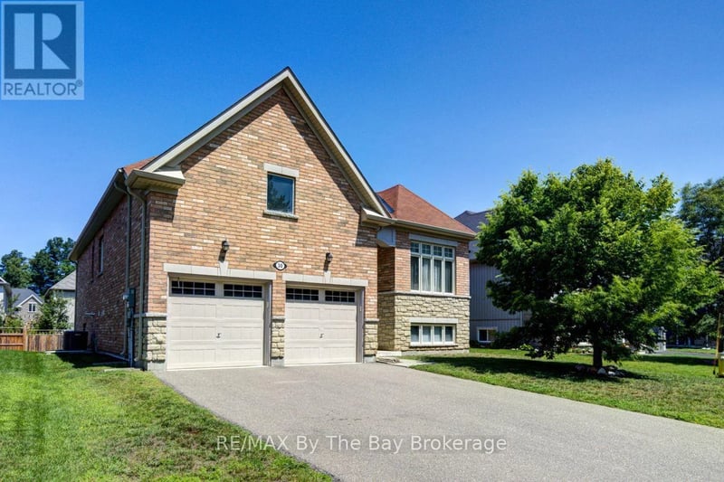 30 Allegra Drive, Wasaga Beach, Ontario, L9Z0H1, Wasaga Beach, Ontario — photo 1 of 5