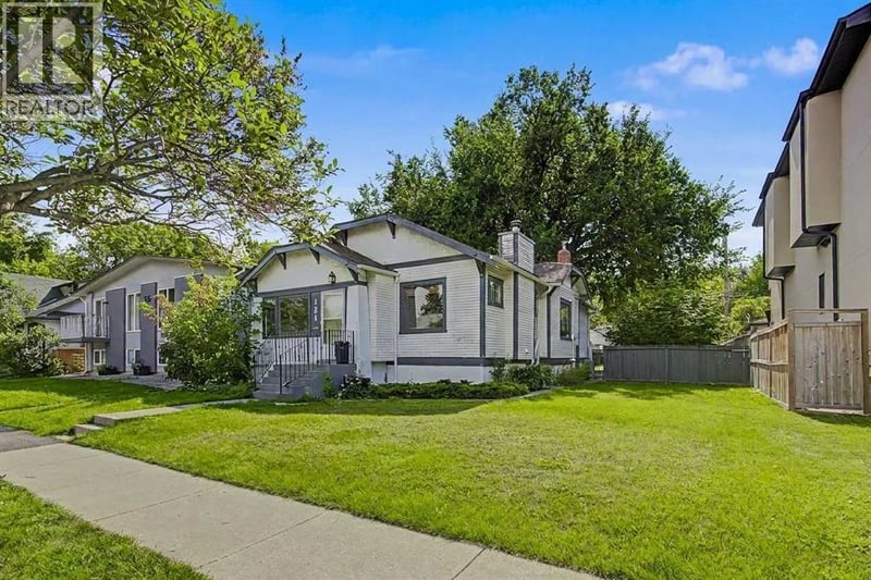 121 10 Avenue Northeast, Calgary, Alberta, T2E0W8, Calgary, Alberta — photo 1 of 5