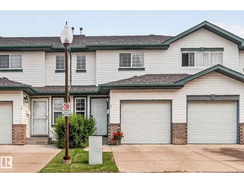 #47 16823 84 ST NW, Edmonton, Alberta, T5Z3S4, Edmonton, Alberta — photo 1 of 5
