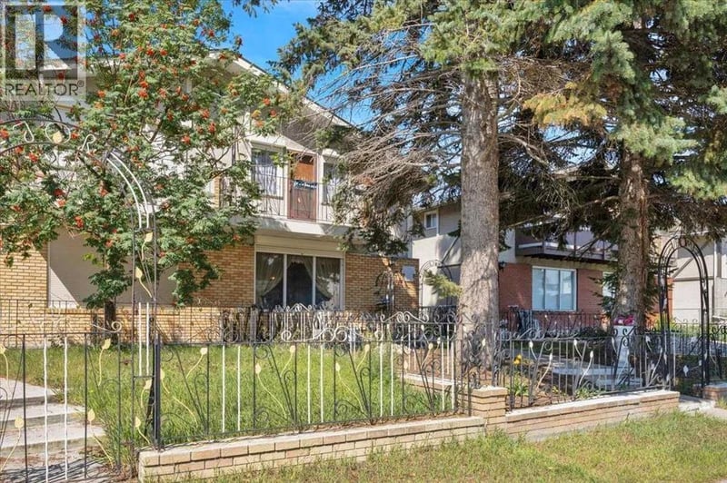 2025 40 Street Southeast, Calgary, Alberta, T2B1B6, Calgary, Alberta — photo 1 of 5