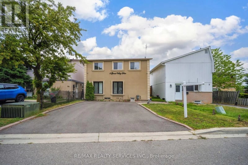 3 Grand Valley Drive, Brampton (Northgate), Ontario, L6S2L1, Brampton (Northgate), Ontario — photo 1 of 5