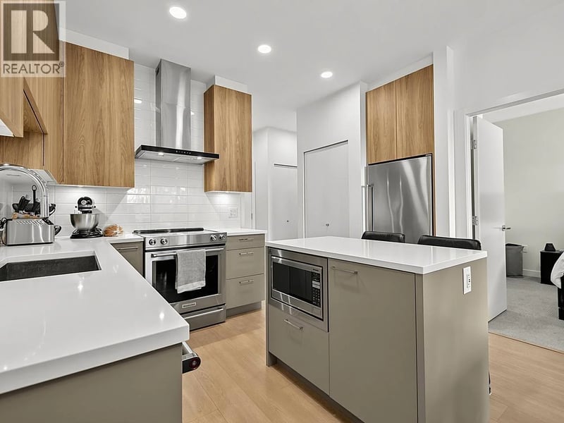 #511 7599 15 Street, Burnaby, British Columbia, V3N0H9, Burnaby, British Columbia — photo 1 of 5