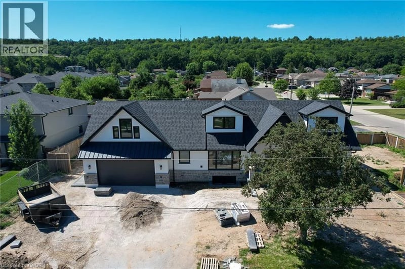 24 ROYCE Avenue, Stoney Creek, Ontario, L8G3B5, Stoney Creek, Ontario — photo 1 of 5