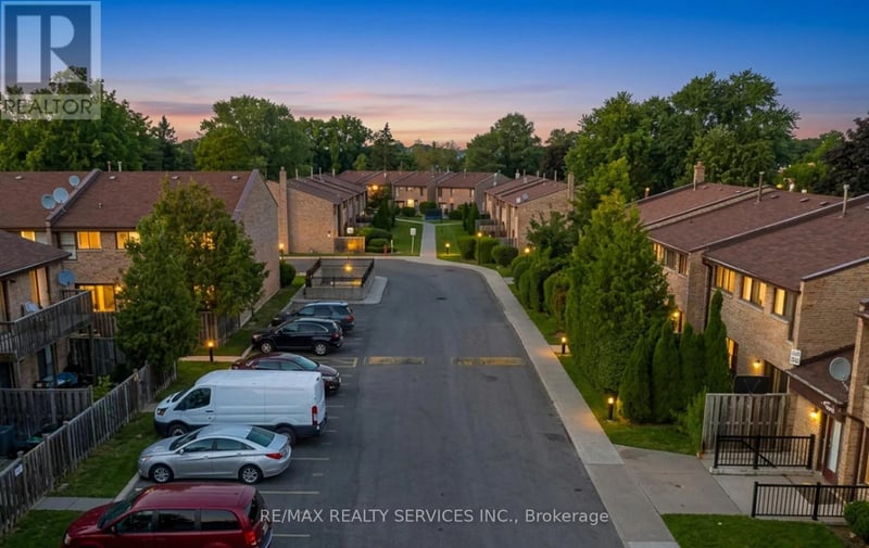 #50 2605 Woodchester Drive, Mississauga (Sheridan), Ontario, L5K2E3, Mississauga (Sheridan), Ontario — photo 1 of 5