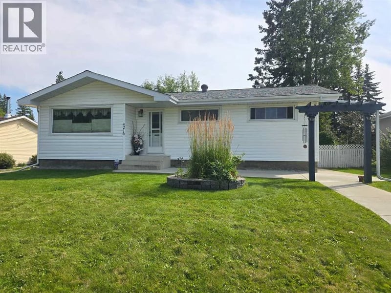 4215 7 Avenue, Edson, Alberta, T7E1A6, Edson, Alberta — photo 1 of 5