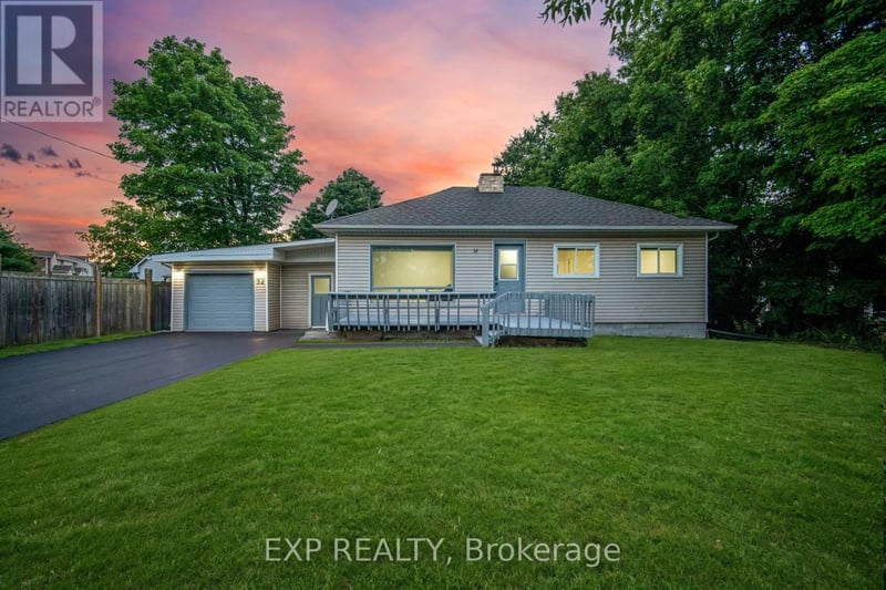 32 Maple Avenue East, Halton Hills (Georgetown), Ontario, L7G5M2, Halton Hills (Georgetown), Ontario — photo 1 of 5